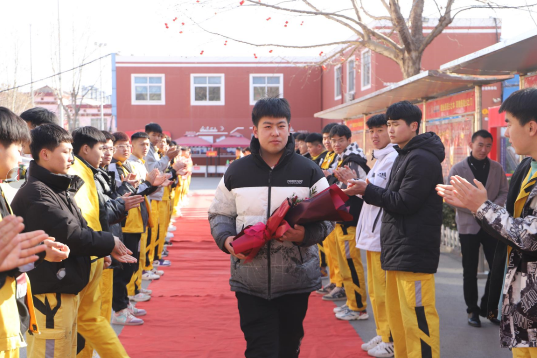 ɽ�|�fͨ2022��ܳ��W(xu��)��ĸУ��|�����ɹ���(j��ng)�(y��n)�����۰��������