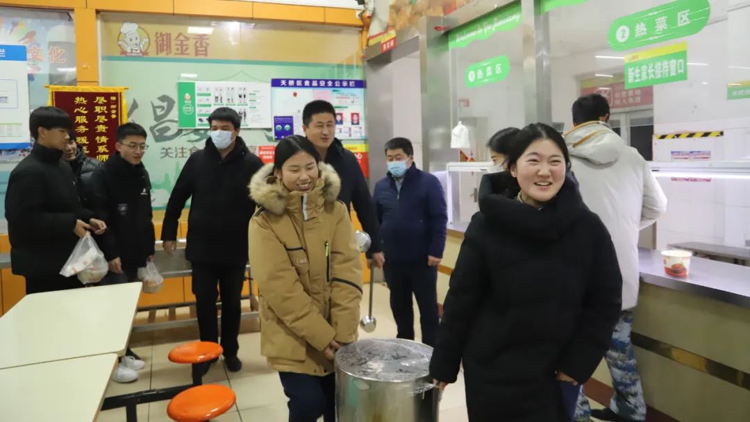 �������͜��������o(h��)����حɽ�|�f(w��n)ͨ�ώ�����У�W(xu��)�Ӱ�������ѩ�末