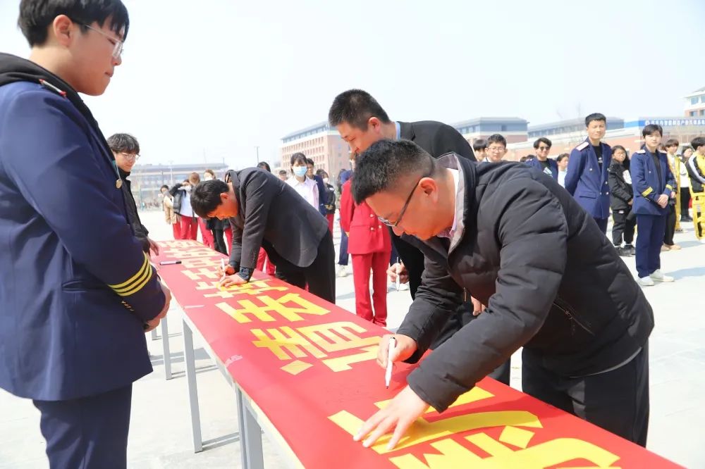 ���W(xu��)�Y���o��������ɽ�|�fͨ����(d��o)У�@��ȫ�����Yò�»����ʽ����