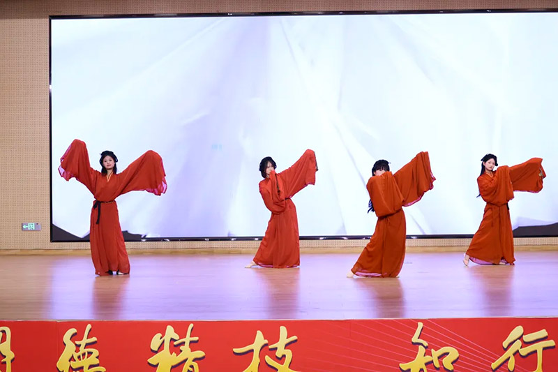 ��������(m��ng)ӭ��һ���ഺ����(m��ng)ҫ�f(w��n)ͨ��ɽ�|�f(w��n)ͨ��һ(li��n)�g���(hu��)�A�M��Ļ��