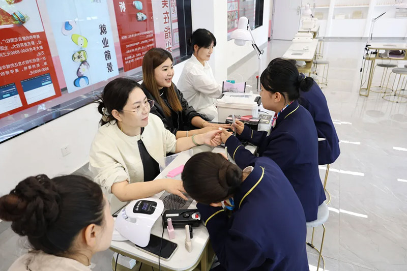 家校共育·見證成長 山東萬通 2026 第三期家長見證會圓滿落幕